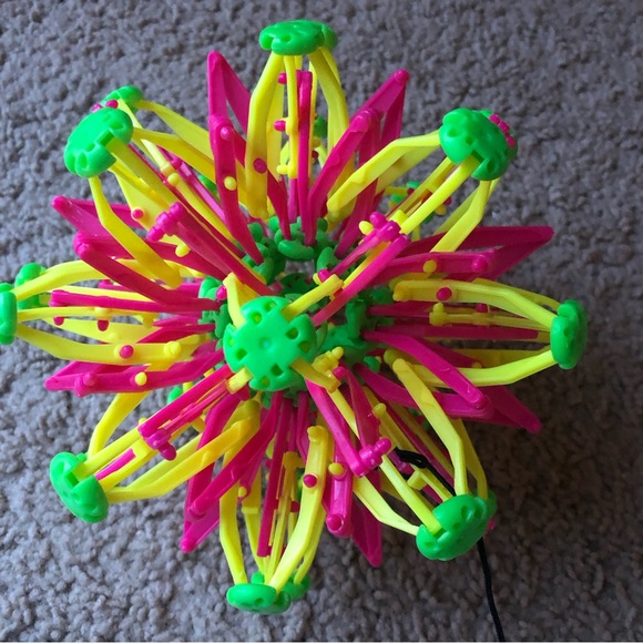 Expandable Breathing Ball - Picture 9 of 9